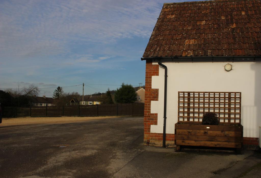 The White Horse Inn Calne Exterior photo