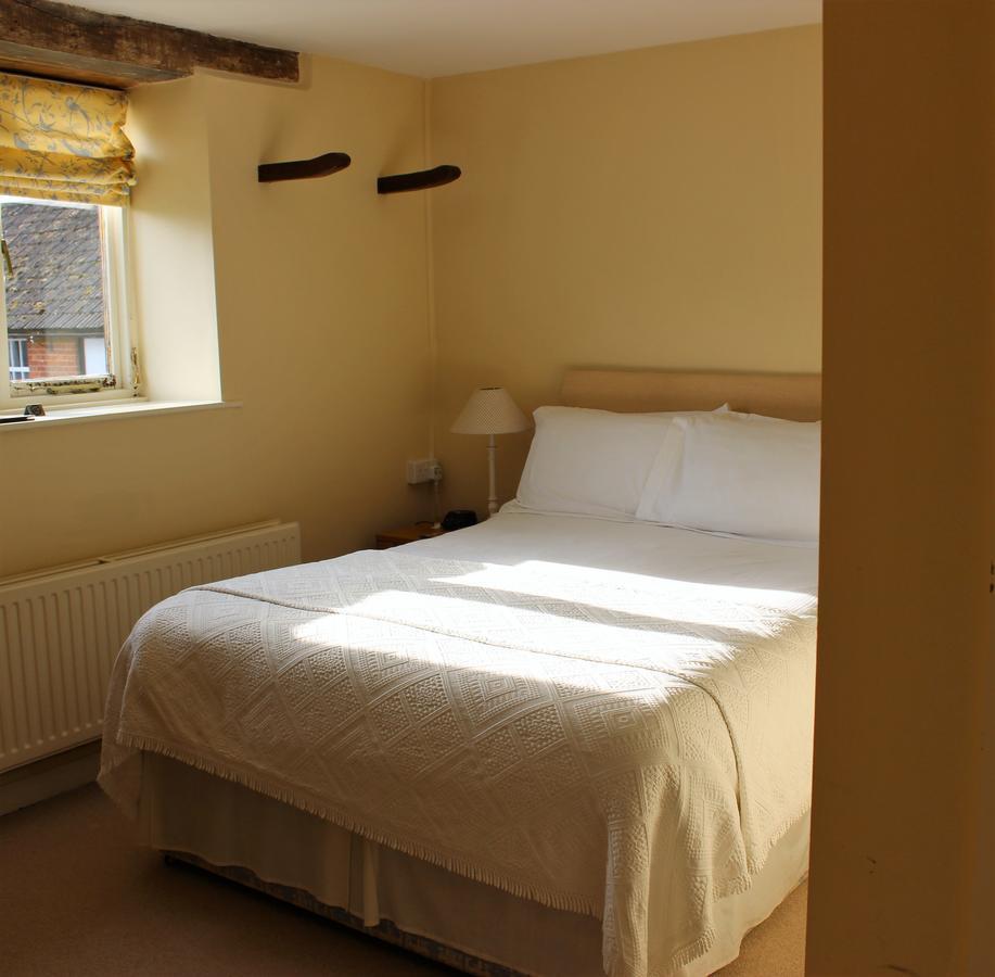 The White Horse Inn Calne Room photo